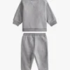 Conjunto de sudadera y pantalones con logotipo para bebés