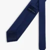 Corbata lisa con diseño en espiga