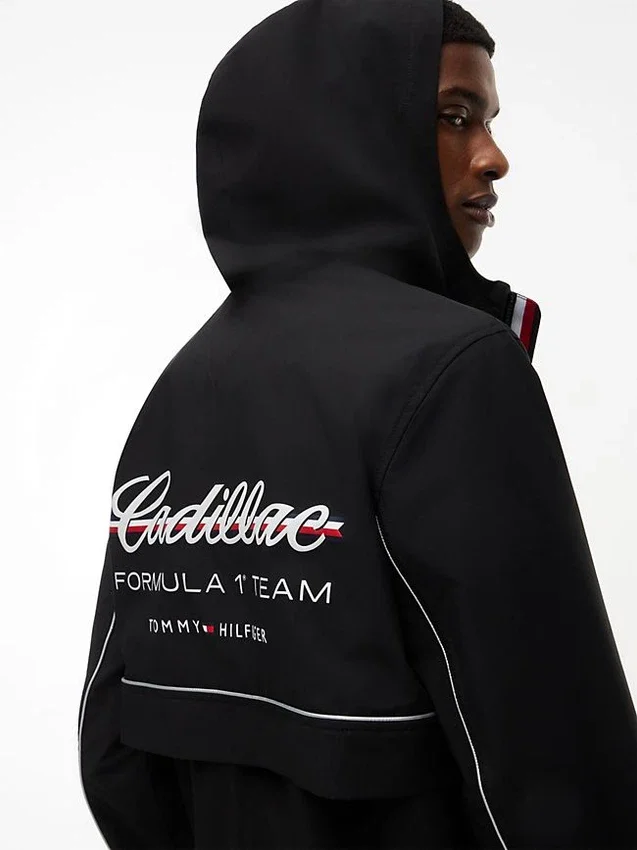 Cortavientos Tommy x Cadillac F1® Team Cortavientos Tommy x Cadillac F1® Team