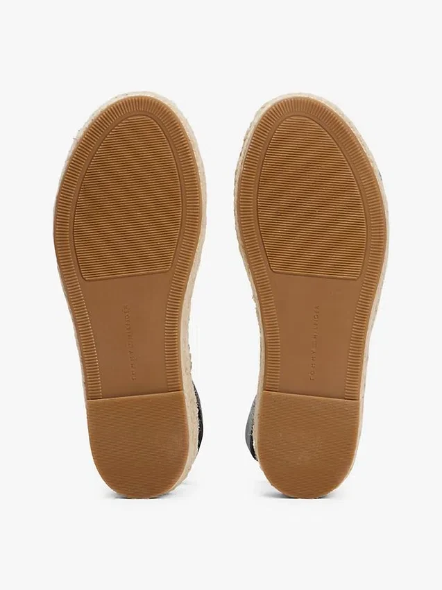Espadrillas con plataforma y tiras retorcidas de cuero Espadrillas con plataforma y tiras retorcidas de cuero