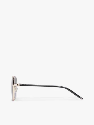 Gafas de sol con montura de mariposa metálica
