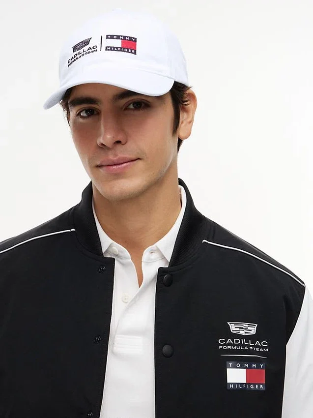 Gorra con doble logotipo Tommy x Cadillac F1® Team Gorra con doble logotipo Tommy x Cadillac F1® Team
