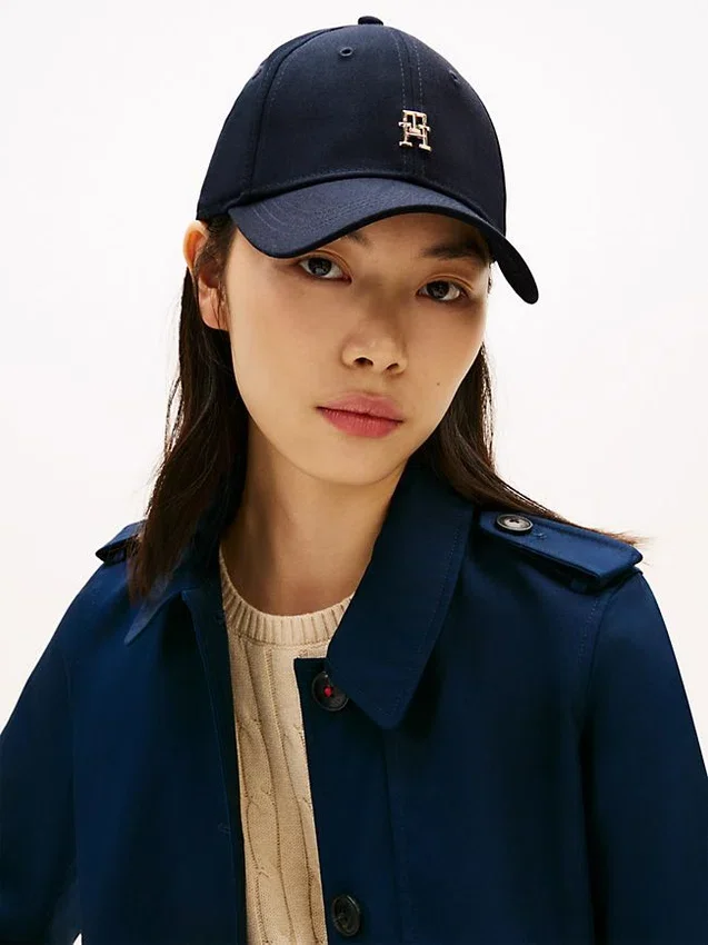 Gorra de béisbol con logotipo monograma Gorra de béisbol con logotipo monograma