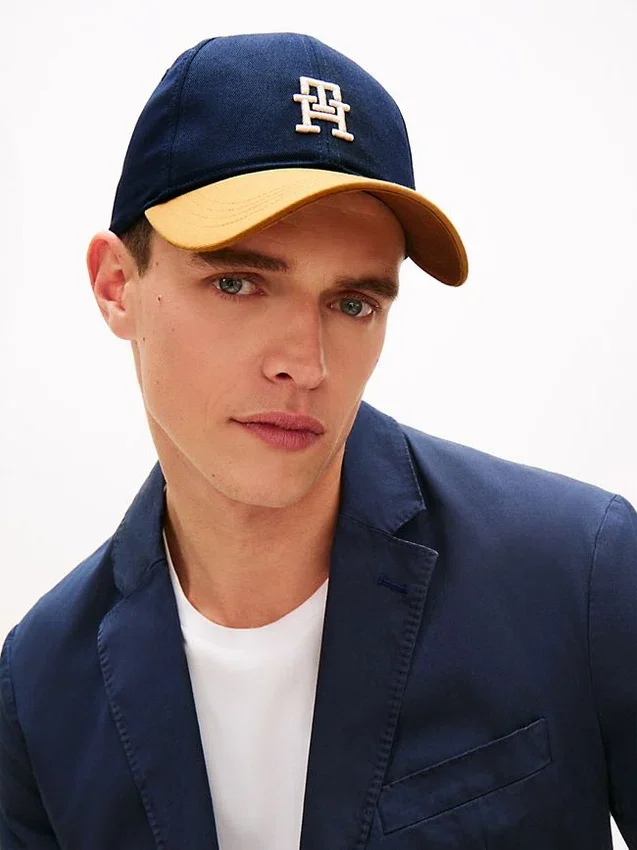 Gorra de béisbol con logotipo monograma Gorra de béisbol con logotipo monograma