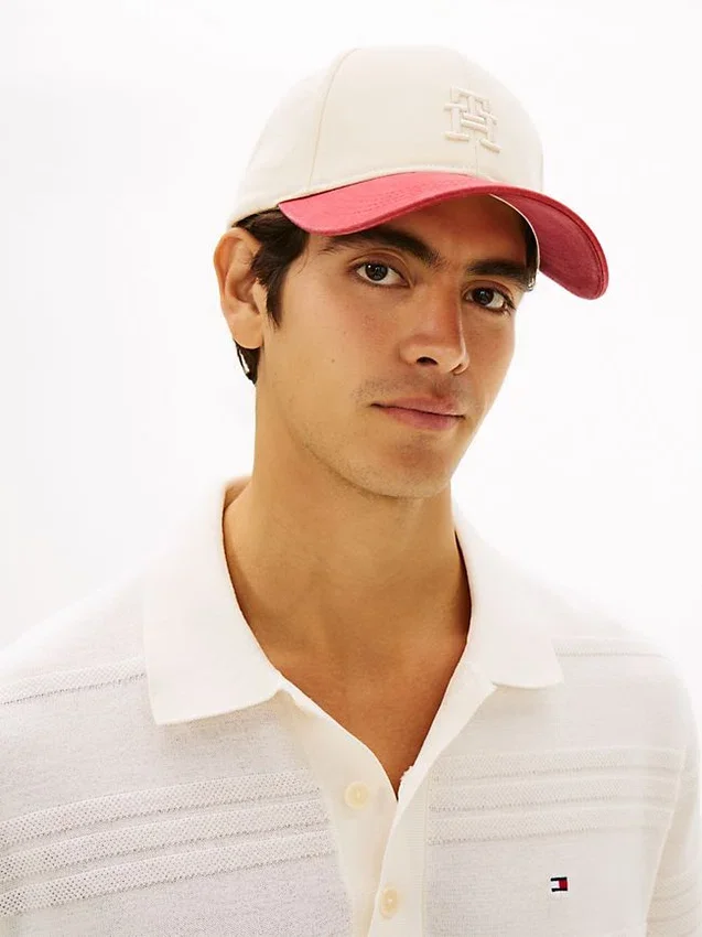 Gorra de béisbol con logotipo monograma Gorra de béisbol con logotipo monograma