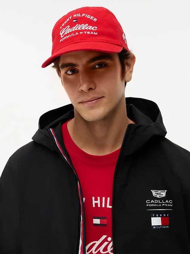 Gorra Tommy x Cadillac F1® Team Script Gorra Tommy x Cadillac F1® Team Script