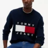 Jersey de cuello redondo con logotipo de bandera de Tommy Jeans Jersey de cuello redondo con logotipo de bandera de Tommy Jeans