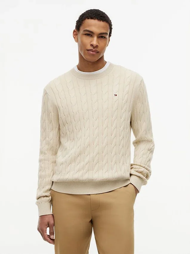 Jersey de cuello redondo con punto trenzado Jersey de cuello redondo con punto trenzado