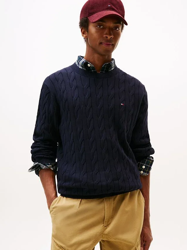 Jersey de cuello redondo con punto trenzado Jersey de cuello redondo con punto trenzado
