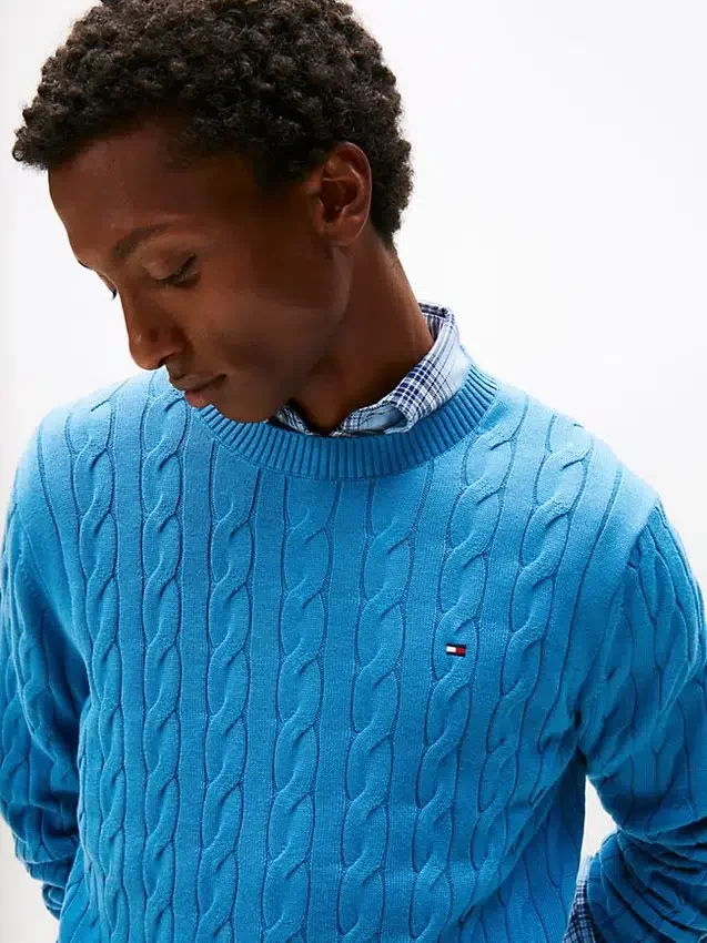 Jersey de cuello redondo con punto trenzado Jersey de cuello redondo con punto trenzado