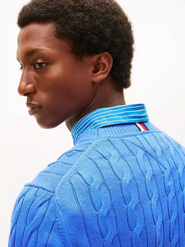 Jersey de cuello redondo con punto trenzado Jersey de cuello redondo con punto trenzado