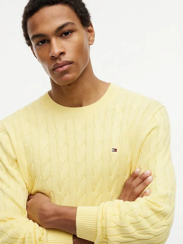 Jersey de cuello redondo con punto trenzado Jersey de cuello redondo con punto trenzado