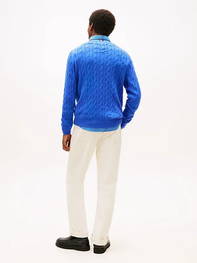 Jersey de cuello redondo con punto trenzado Jersey de cuello redondo con punto trenzado