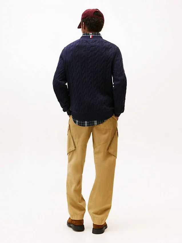 Jersey de cuello redondo con punto trenzado Jersey de cuello redondo con punto trenzado