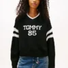 Jersey Tommy Jeans 85 Varsity con cuello en V Jersey Tommy Jeans 85 Varsity con cuello en V