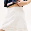 Minifalda bordada de Tommy Jeans Minifalda bordada de Tommy Jeans