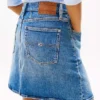 Minifalda vaquera de talle alto de Tommy Jeans