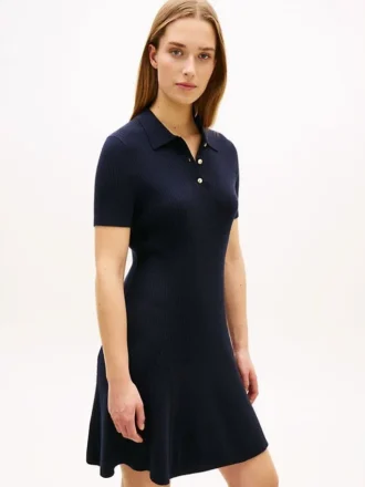 Minivestido polo de punto acanalado con botones dorados