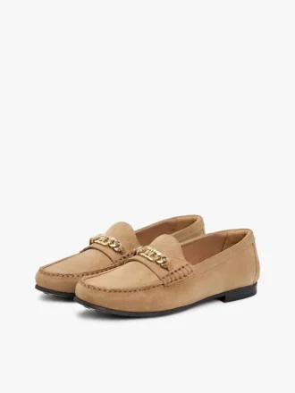 Mocasines de ante con eslabones de cadena