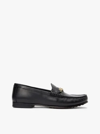 Mocasines de piel con eslabones de cadena
