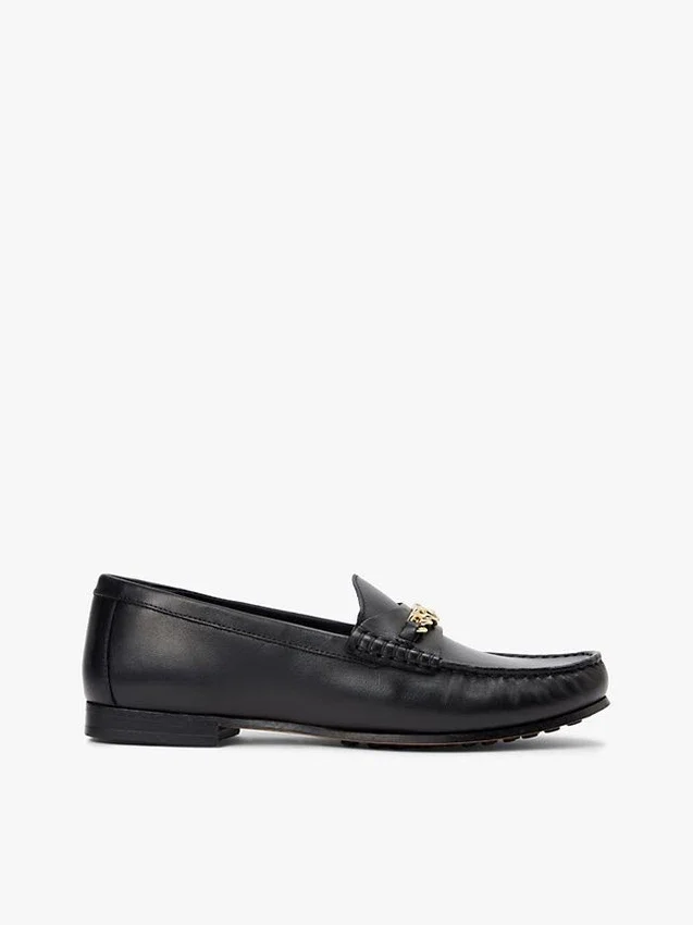 Mocasines de piel con eslabones de cadena Mocasines de piel con eslabones de cadena