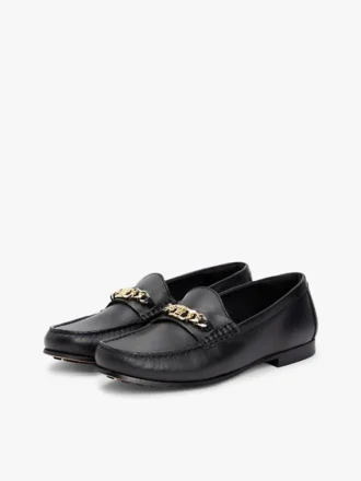 Mocasines de piel con eslabones de cadena