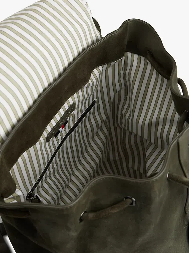 Mochila con solapa de ante Mochila con solapa de ante
