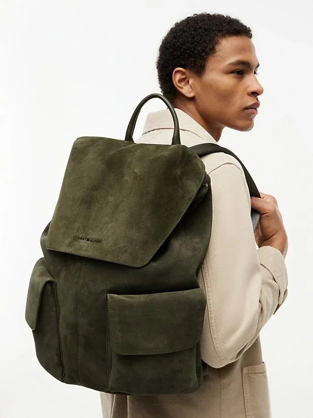 Mochila con solapa de ante Mochila con solapa de ante