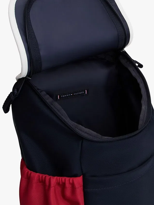 Mochila con solapa y bloques de color para niños Mochila con solapa y bloques de color para niños