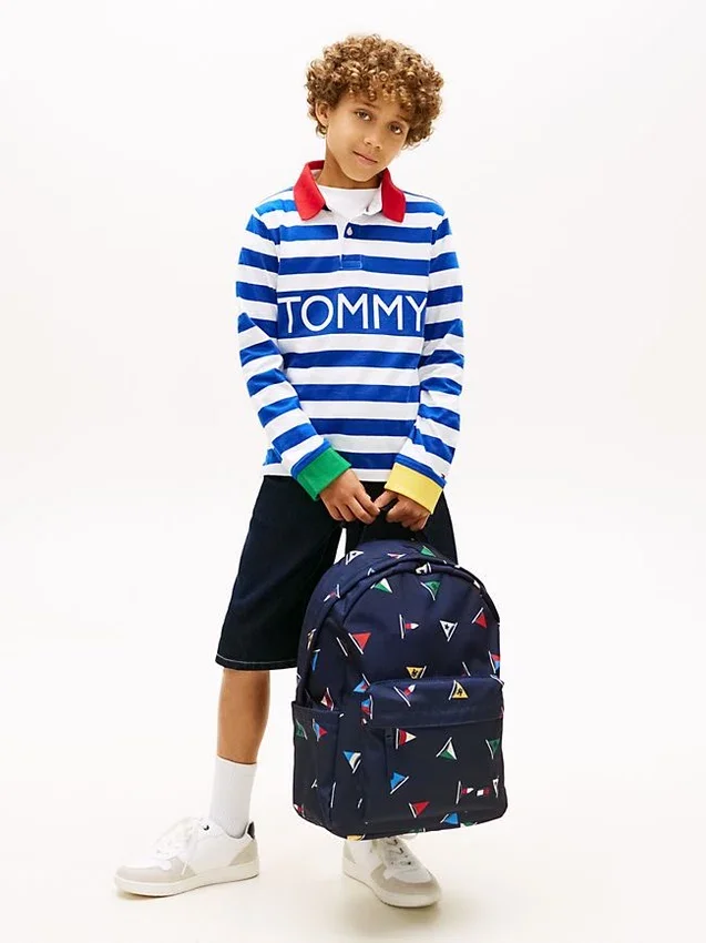 Mochila infantil con estampado de banderas náuticas Mochila infantil con estampado de banderas náuticas