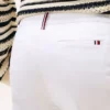 Pantalón chino de corte ajustado