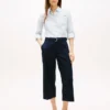 Pantalón chino de pierna ancha con cinturón