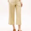 Pantalón chino de pierna ancha con cinturón Pantalón chino de pierna ancha con cinturón