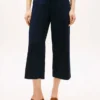 Pantalón chino de pierna ancha con cinturón