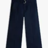 Pantalón chino de pierna ancha con cinturón