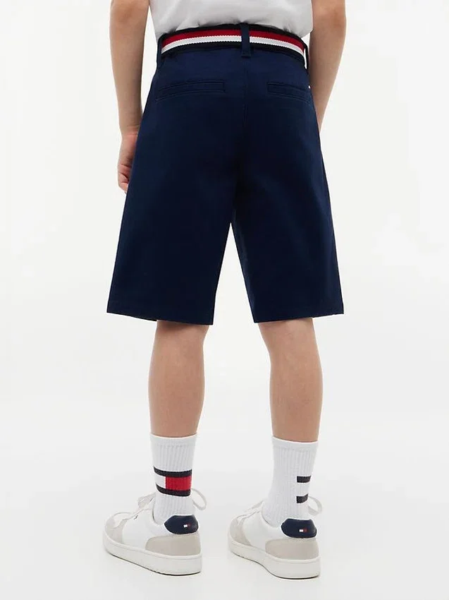 Pantalón corto chino con cinturón para niño Pantalón corto chino con cinturón para niño