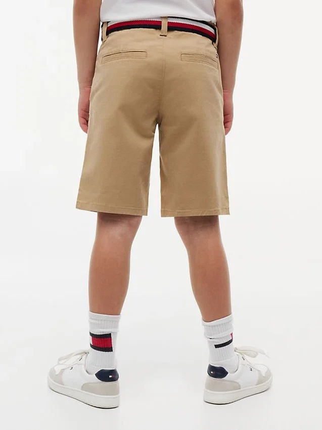 Pantalón corto chino con cinturón para niño Pantalón corto chino con cinturón para niño