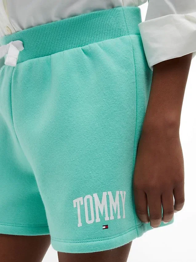 Pantalón corto con logo Tommy para niña Pantalón corto con logo Tommy para niña