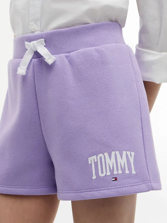 Pantalón corto con logo Tommy para niña Pantalón corto con logo Tommy para niña