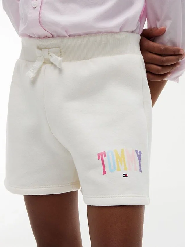 Pantalón corto con logo Tommy para niña Pantalón corto con logo Tommy para niña