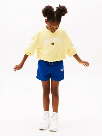 Pantalón corto de chándal con logotipo bordado para niña