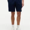 Pantalón corto de chándal de corte regular con logotipo de bandera ondulada