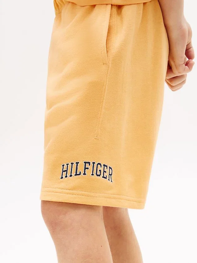 Pantalón corto de chándal de pierna ancha con logotipo Hilfiger para niño Pantalón corto de chándal de pierna ancha con logotipo Hilfiger para niño