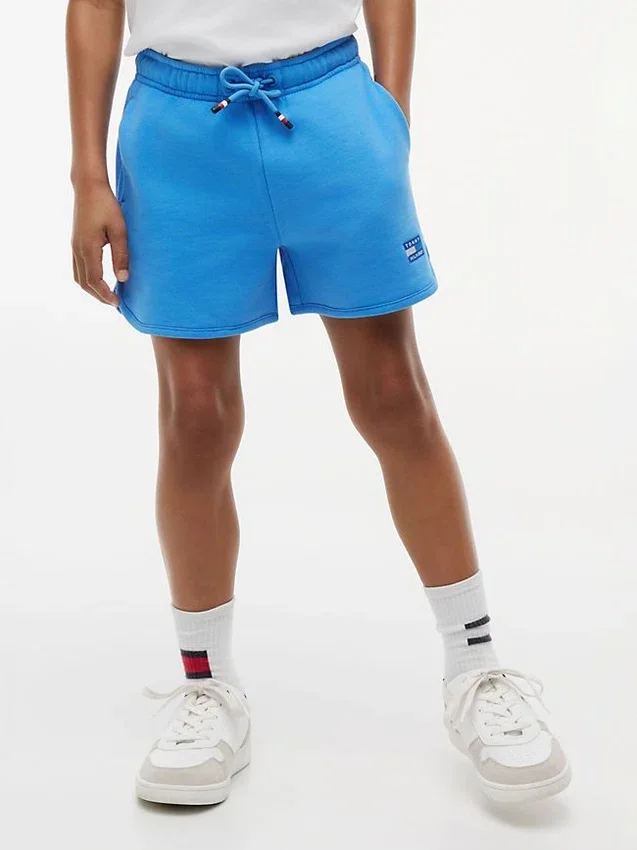 Pantalón corto de chándal para niño con logotipo de bandera en tonos Pantalón corto de chándal para niño con logotipo de bandera en tonos