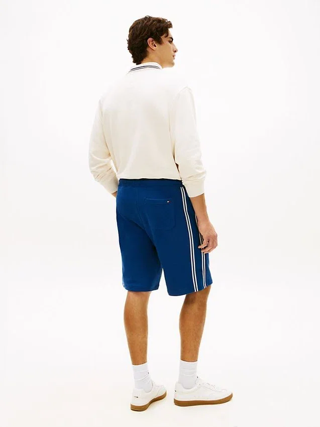Pantalón corto de felpa con monograma Pantalón corto de felpa con monograma