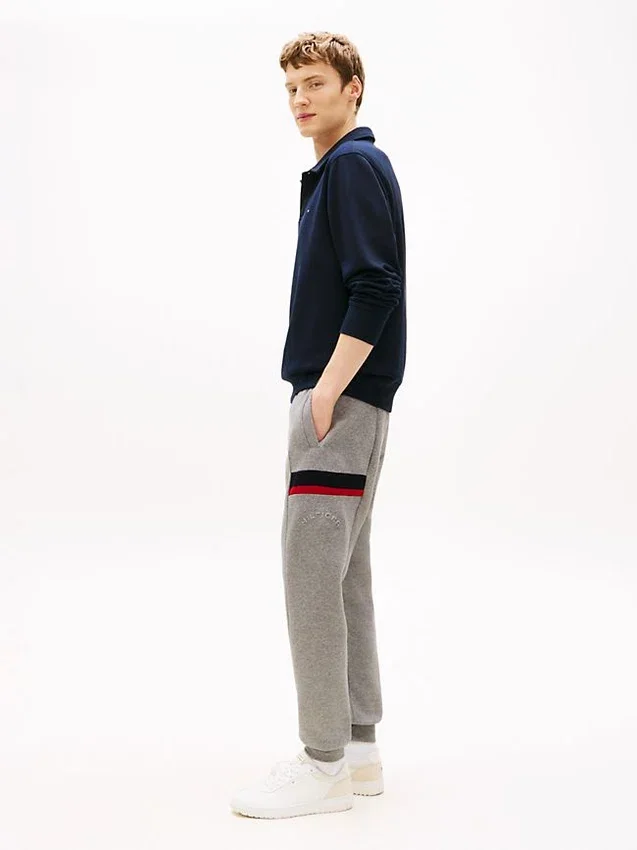 Pantalón de chándal con rayas distintivas Pantalón de chándal con rayas distintivas