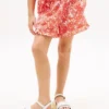 Pantalones cortos con volantes y estampado tropical para niña