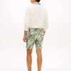 Pantalones cortos de corte regular con estampado tropical de 18 cm Pantalones cortos de corte regular con estampado tropical de 18 cm