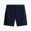 Pantalones cortos de corte regular de 23 cm con estampado de banderas náuticas