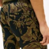 Pantalones cortos de lino con estampado tropical Pantalones cortos de lino con estampado tropical